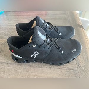 Men’s size 8.5 On Cloud X NEW